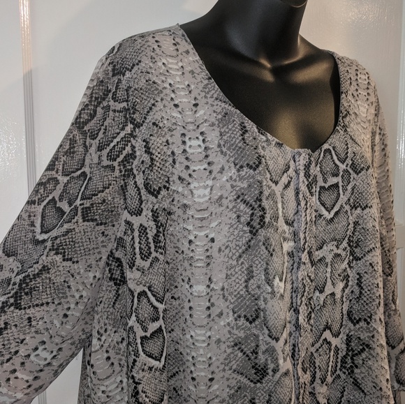 NY Collection Tops - 💥CLEARANCE💥  NY Collection Blouse